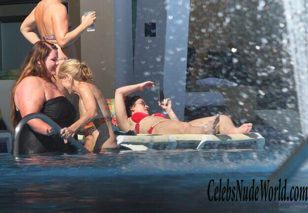 Vicky Pattison Bikini 171095