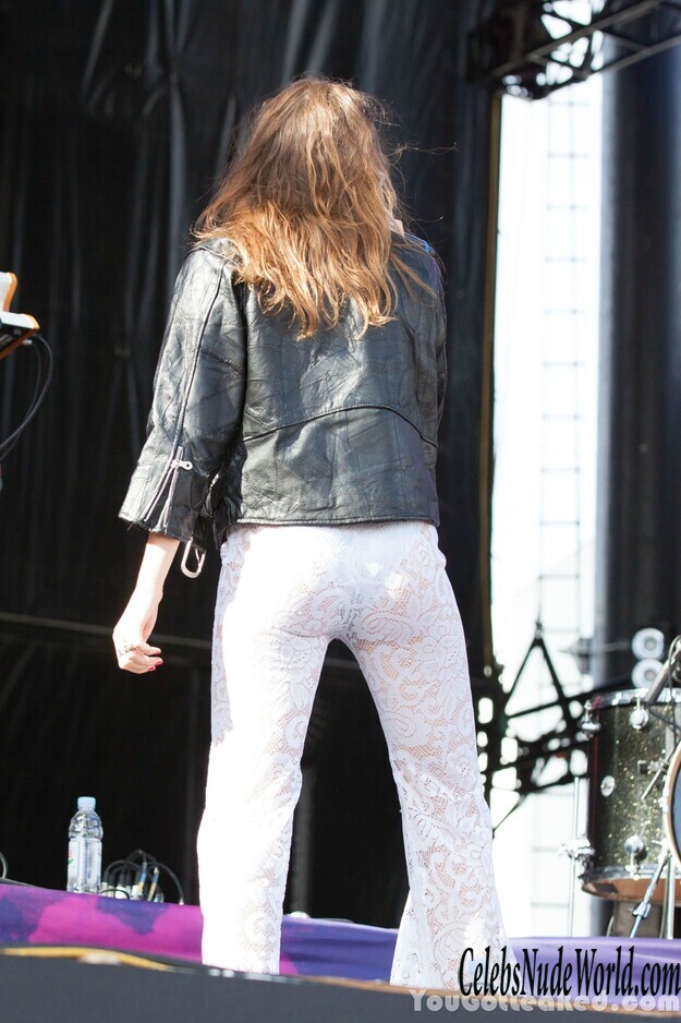 Tove Lo – Boob pic 171240