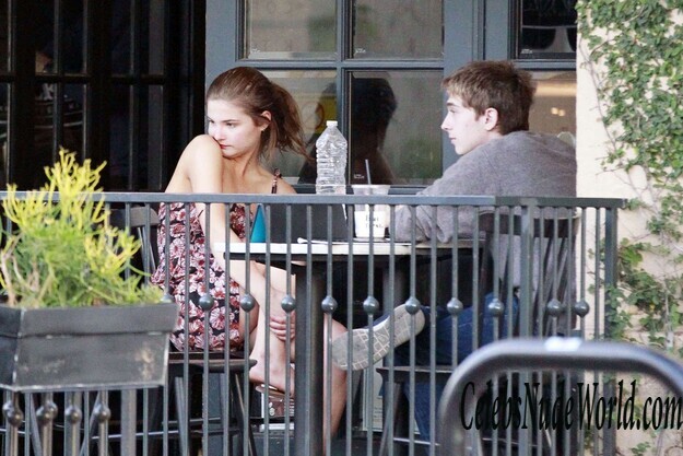 Stefanie Scott Upskirt Photos 171255