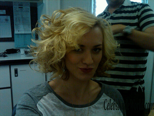 Yvonne Strahovski, More Like Stra hot ski 171371