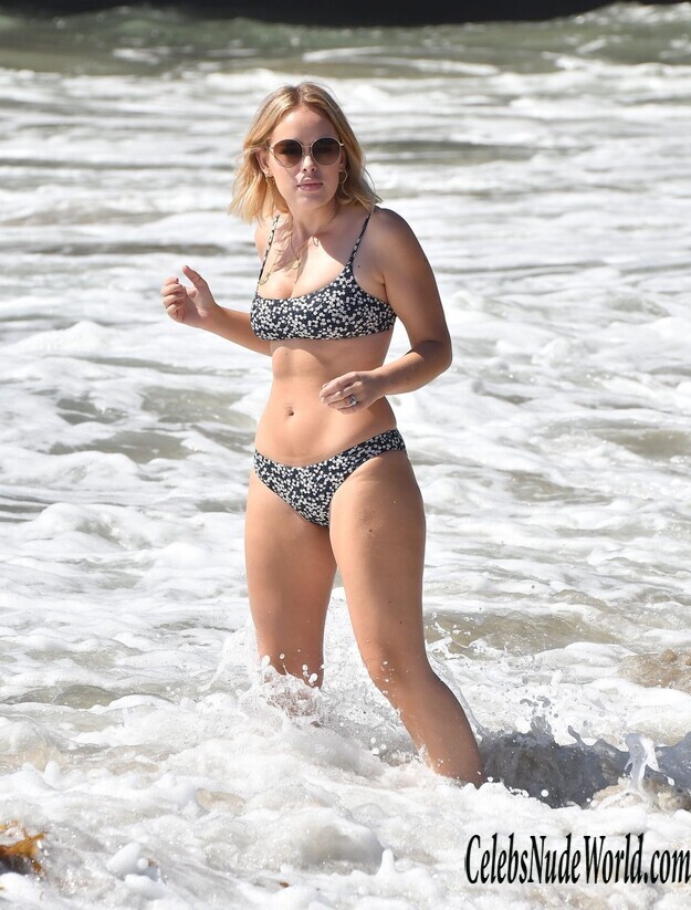 Tanya Burr Bikini 172046