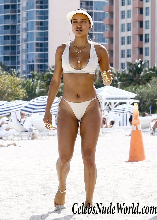 Karrueche Tran Ass In Thong Bikini + Cameltoe In Miami 17240