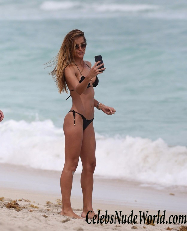 Natalia Borges Perfect Body In Thong Bikini 17256