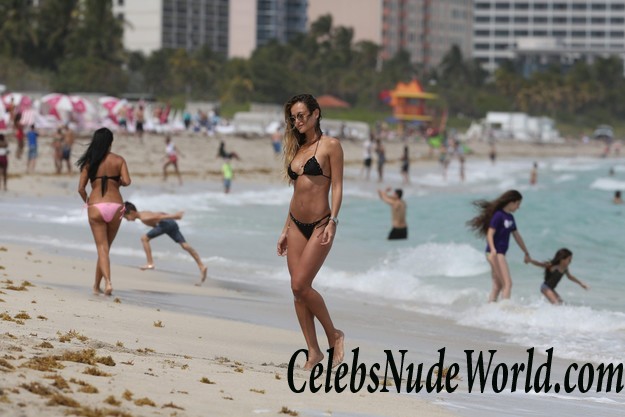 Natalia Borges Perfect Body In Thong Bikini 17259