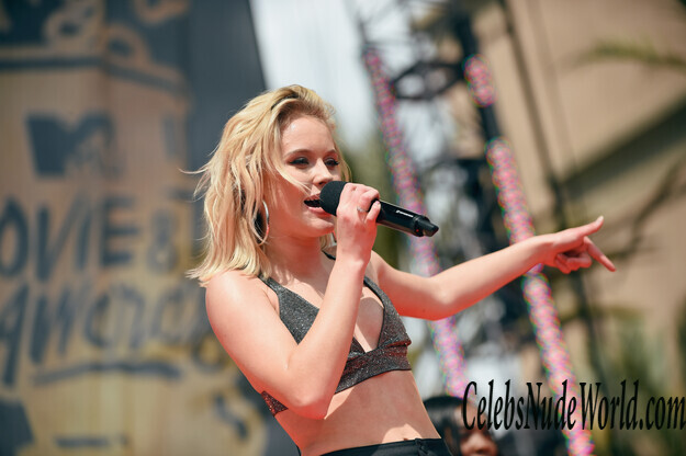 Zara Larsson: Absolutely Astounding Abs 172685