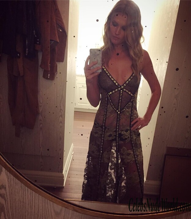 See Through Photos of Toni Garrn 174088