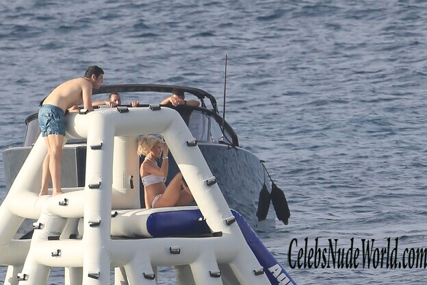 Sexy Photos of Victoria Silvstedt 174833