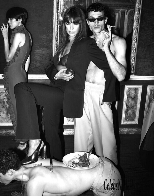 Vogue Italia December 2017: The Celebration Issue 175019