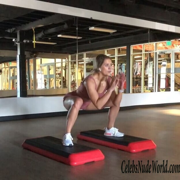 Whitney Simmons Sexy 175131