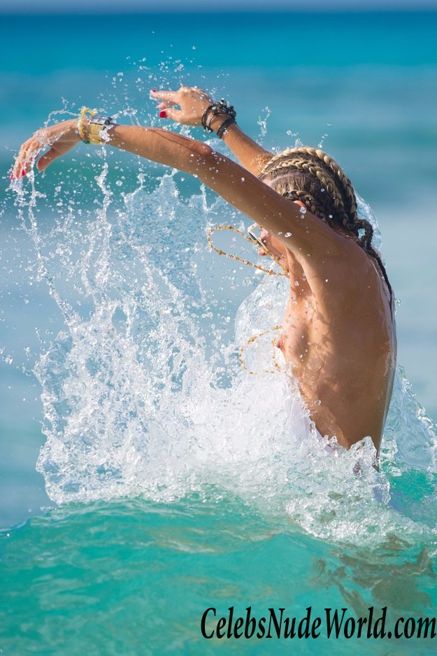 Victoria Hervey Nipple Slip On The Beach In Barbados 17535