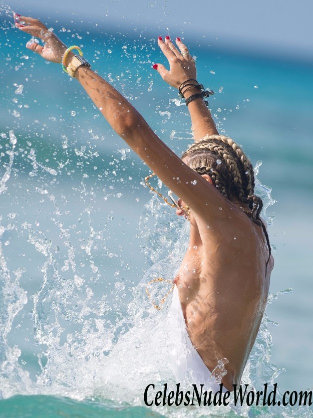 Victoria Hervey Nipple Slip On The Beach In Barbados 17543