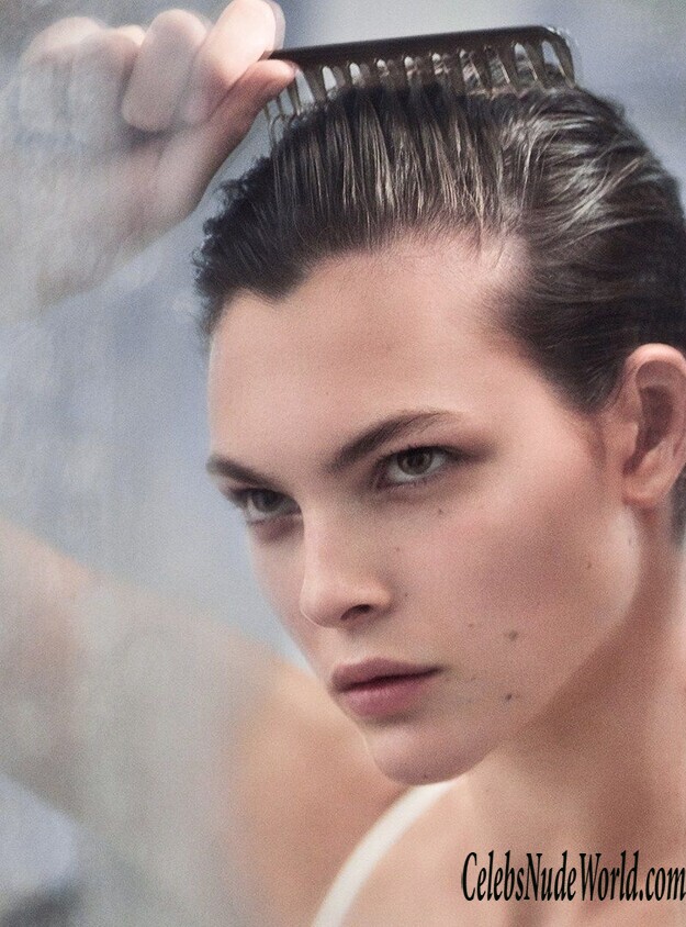 Vittoria Ceretti Nude Photos 175957