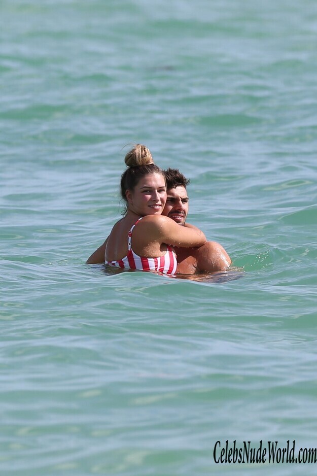 Zara McDermott Bikini 176200