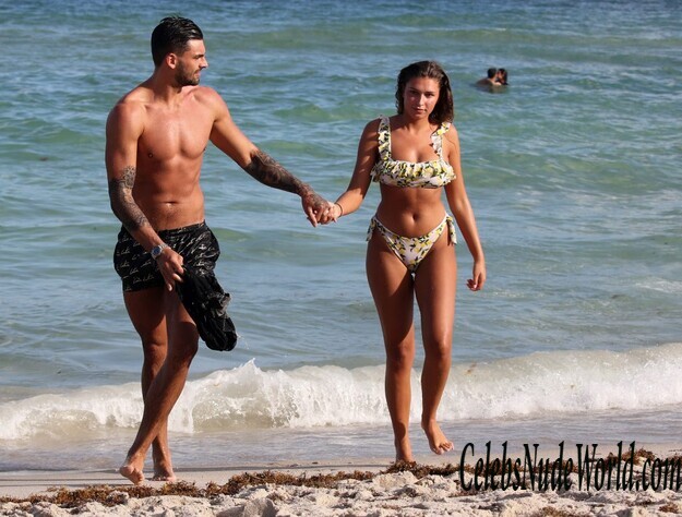 Zara McDermott Bikini 176217