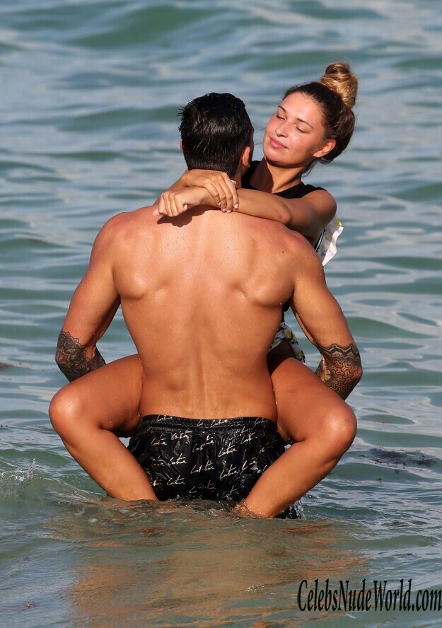 Zara McDermott Bikini 176251