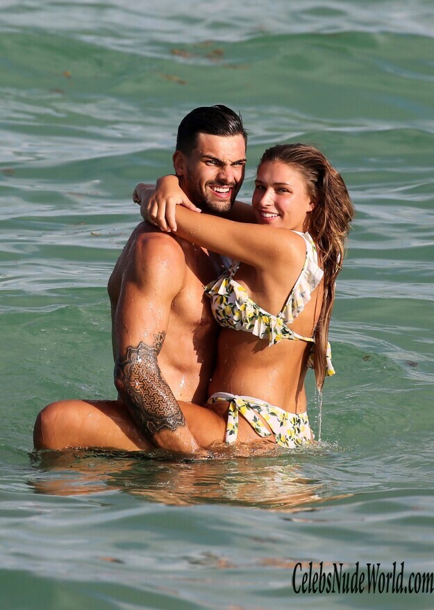 Zara McDermott Bikini 176308