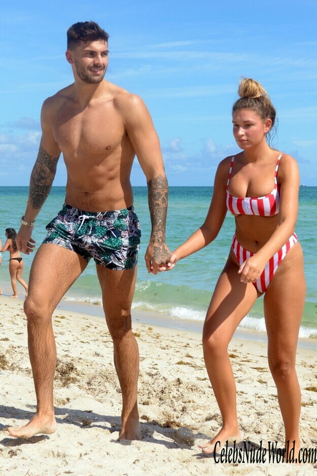 Zara McDermott Bikini 176335