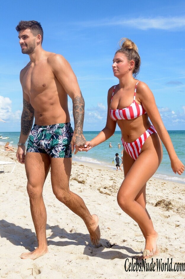 Zara McDermott Bikini 176340