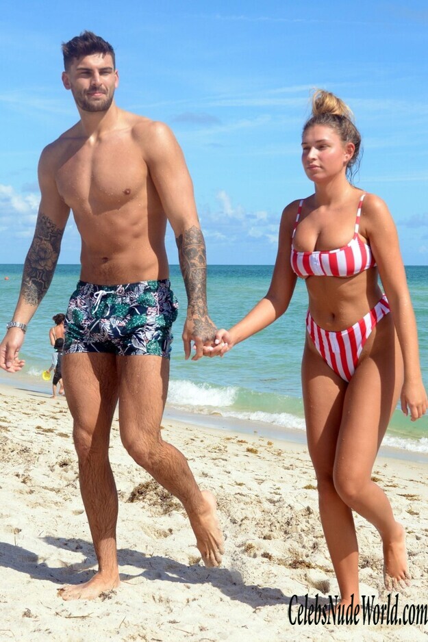 Zara McDermott Bikini 176341