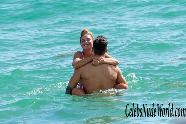 Zara McDermott Bikini 176345