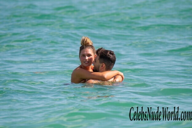 Zara McDermott Bikini 176350