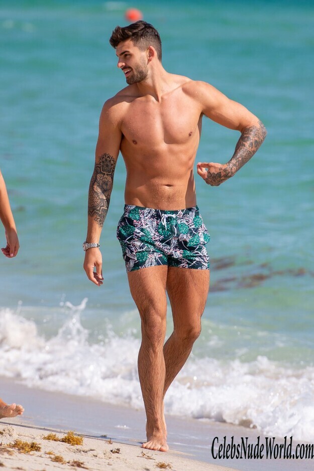 Zara McDermott Bikini 176365