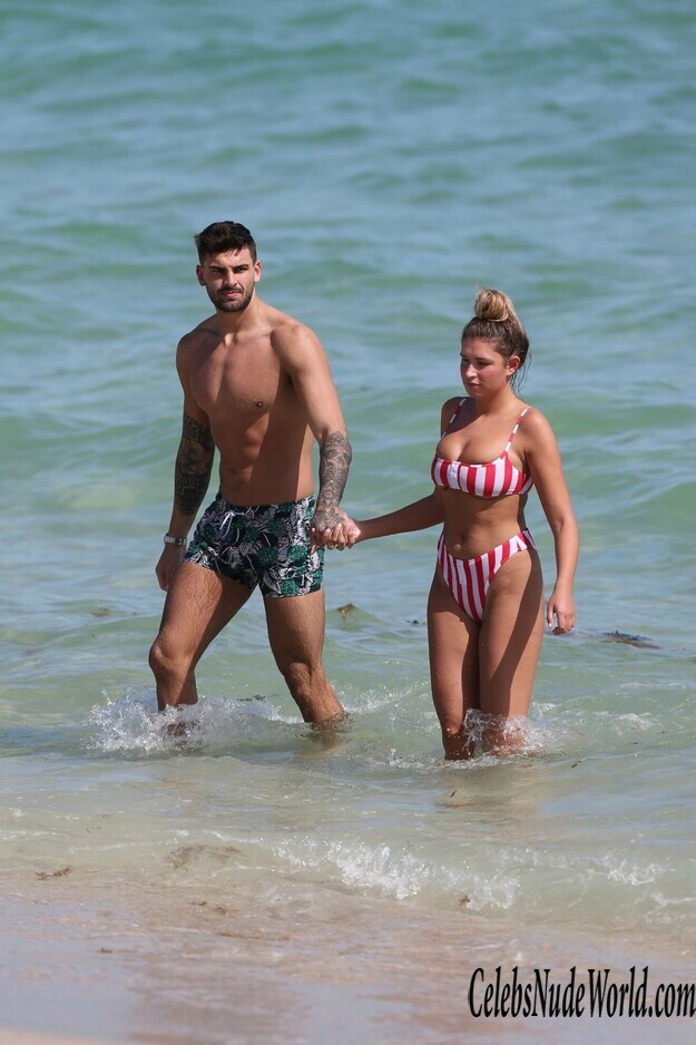 Zara McDermott Bikini 176375