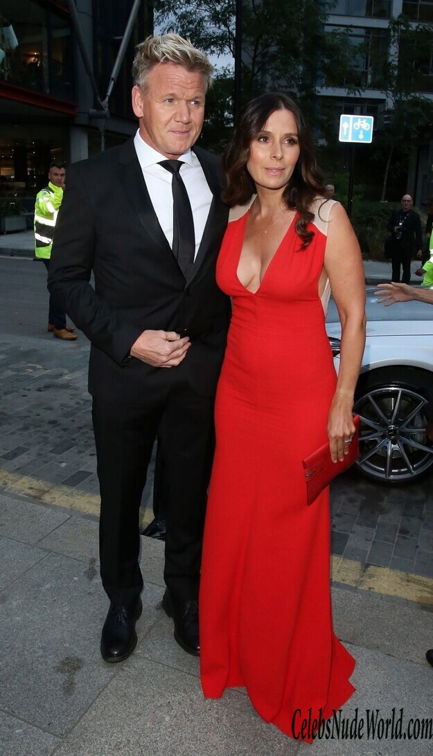 Tana Ramsay Cleavage 176671