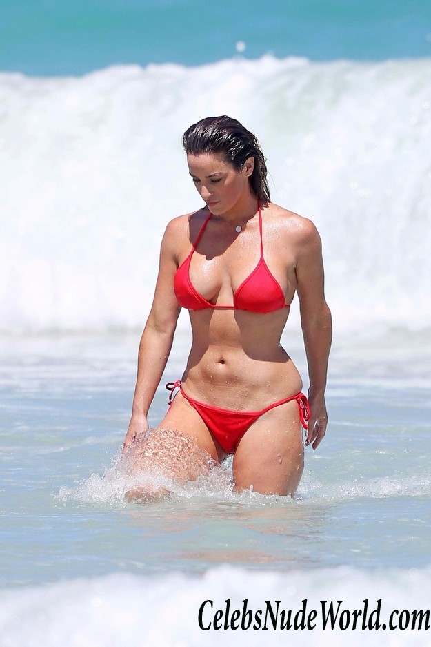 Rachael Gouvignon Wearing A Bikini On A Beach In Perth 17687