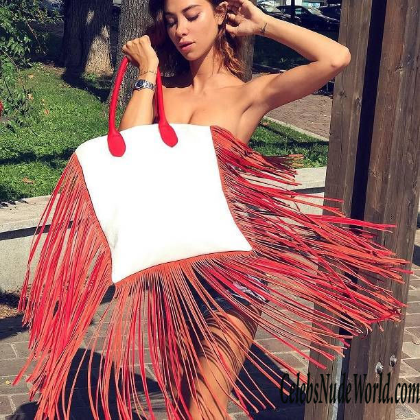 Valentina Fradegrada Naked 177148