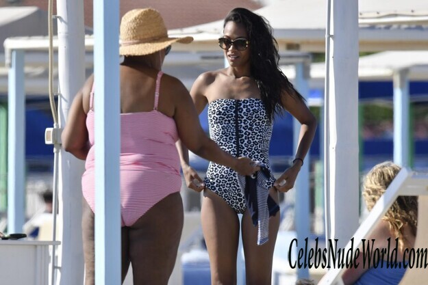 Zoe Saldana Sexy 177202