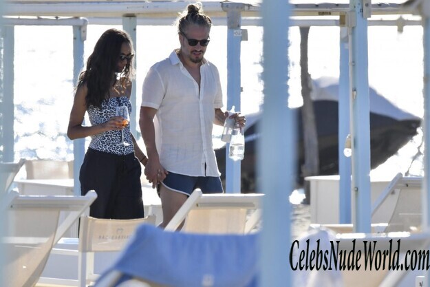 Zoe Saldana Sexy 177208