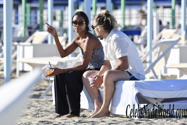 Zoe Saldana Sexy 177214