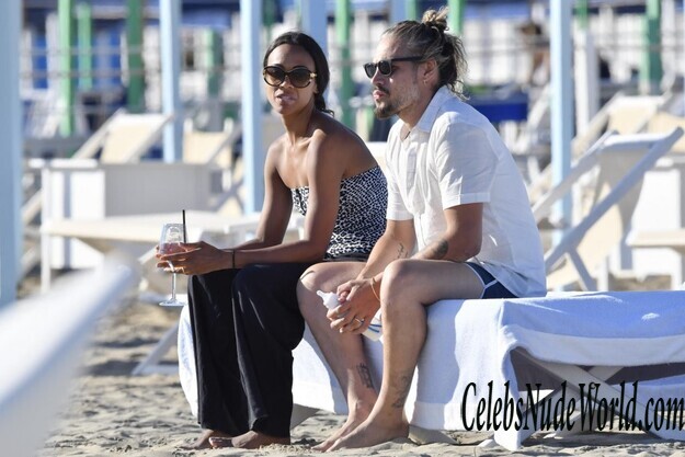 Zoe Saldana Sexy 177221