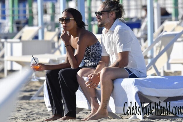 Zoe Saldana Sexy 177222