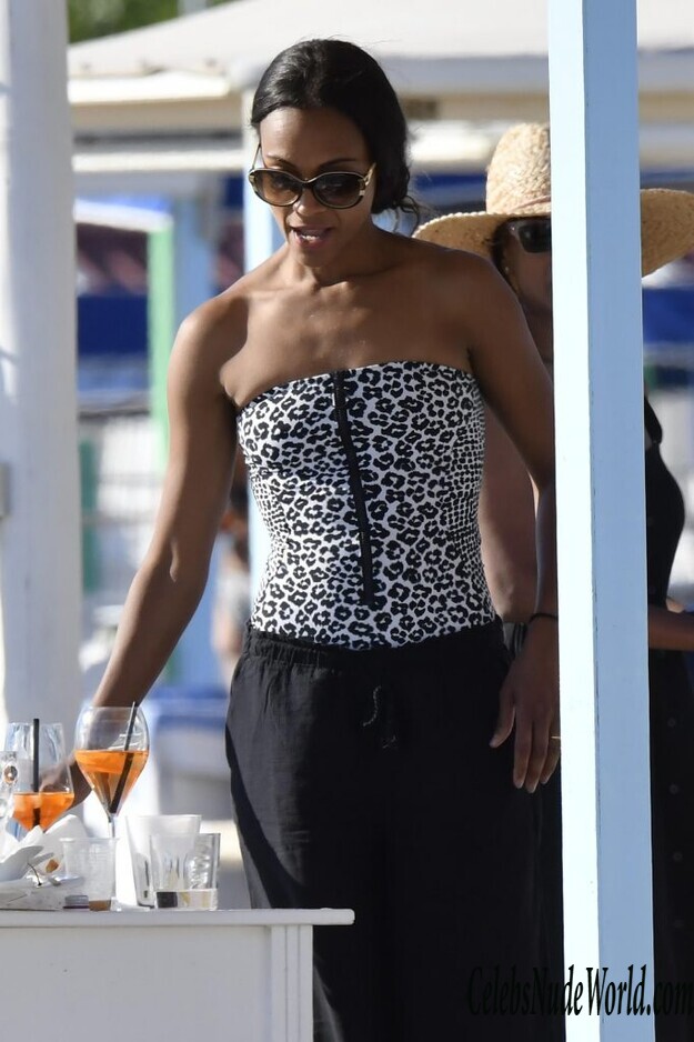 Zoe Saldana Sexy 177235