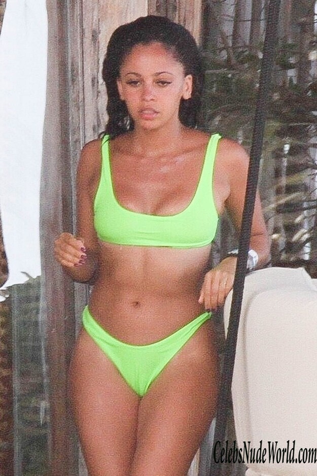 Vanessa Morgan Bikini 177394