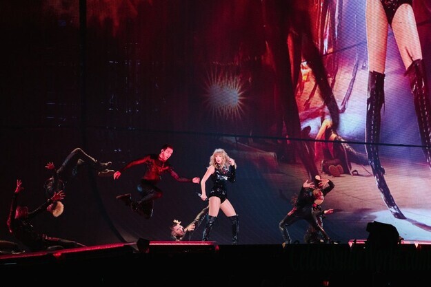 Taylor Swift Sexy 177803