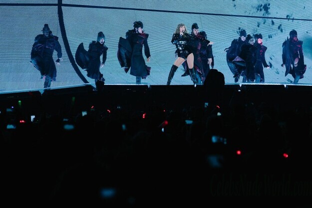 Taylor Swift Sexy 177804