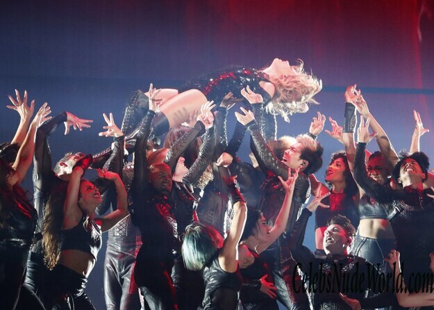 Taylor Swift Sexy 177821