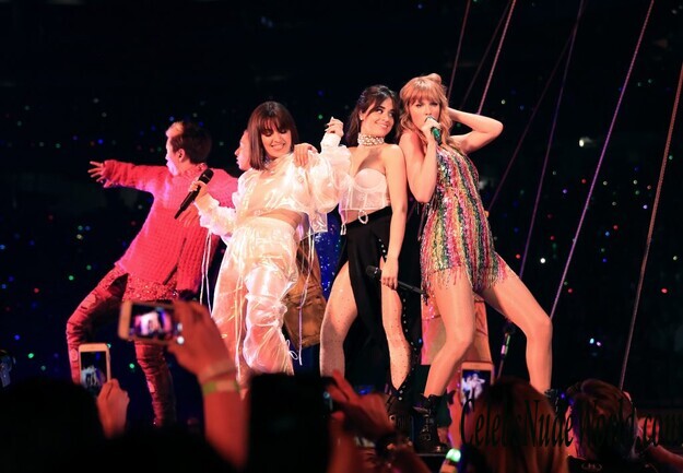 Taylor Swift Sexy 177827