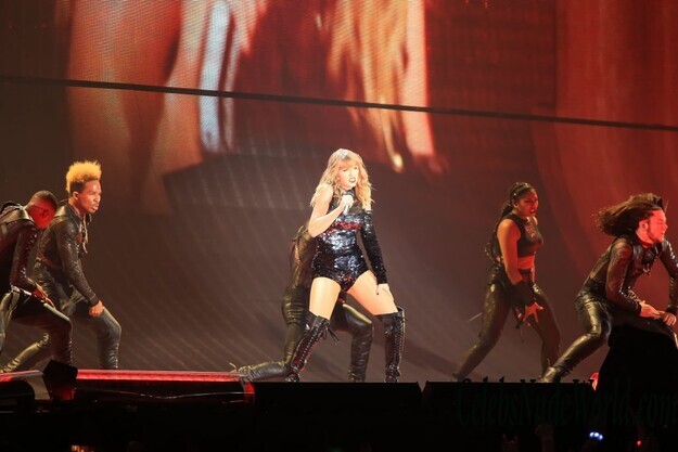 Taylor Swift Sexy 177828