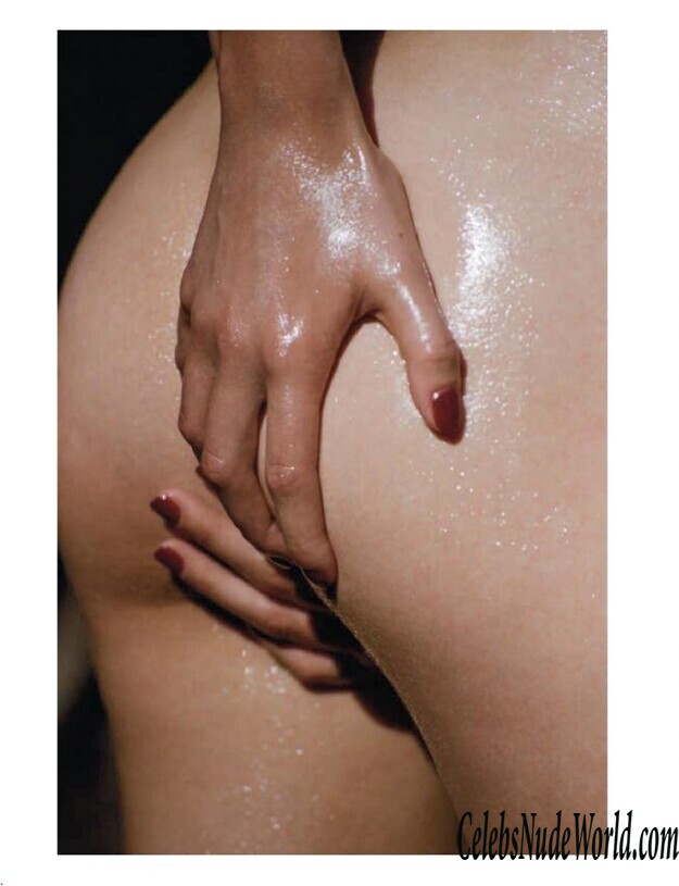 Zoe Mantzakanis Nude 178047