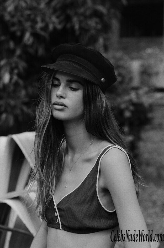 Zoe Mantzakanis Nude 178062