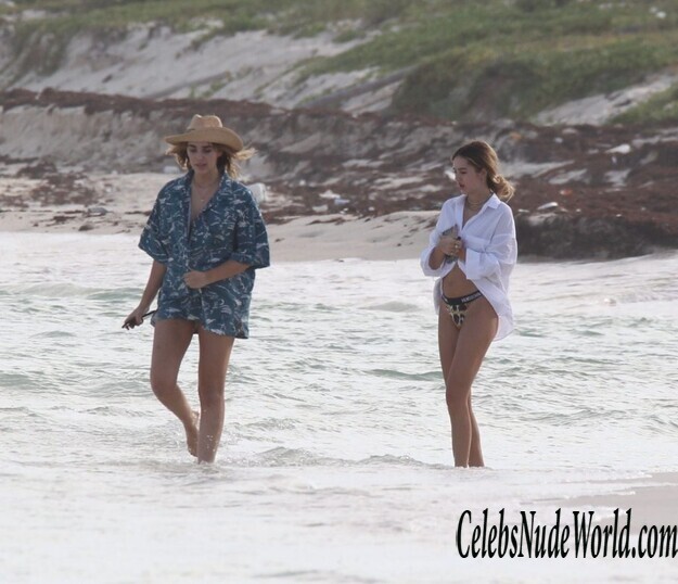 Taylor Hill Bikini 178213