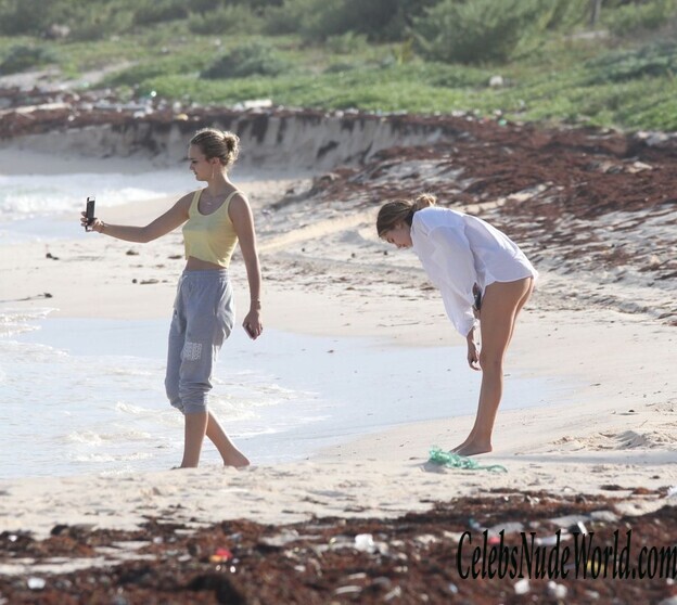 Taylor Hill Bikini 178217