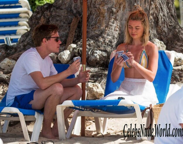 Taylor Hill Bikini 178239