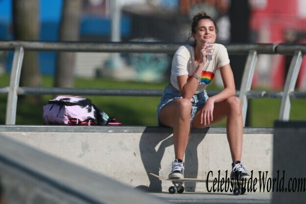 Taylor Hill Bikini 178333