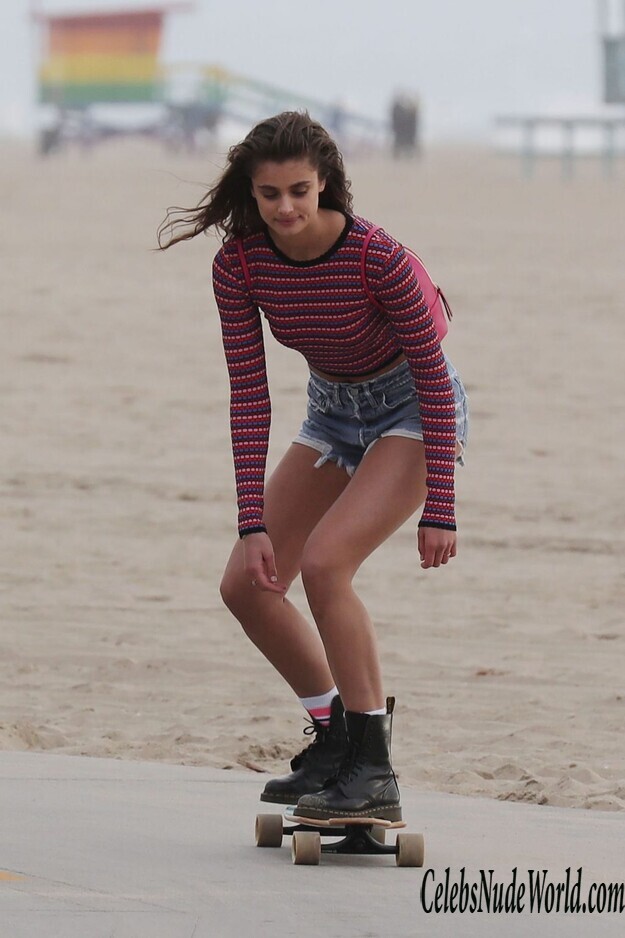 Taylor Hill Bikini 178362