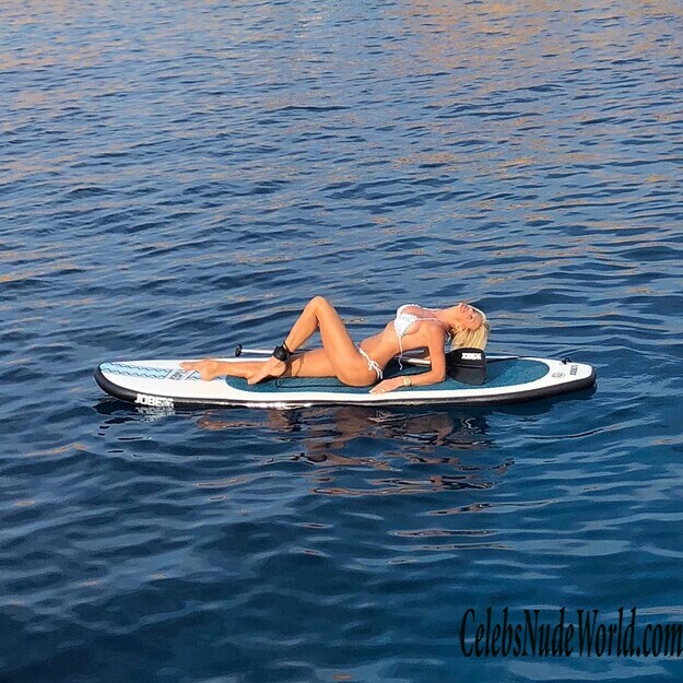 Victoria Silvstedt Bikini 178591